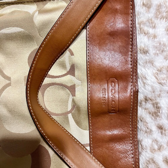Coach Shoulder Bag - Picture 4 of 10